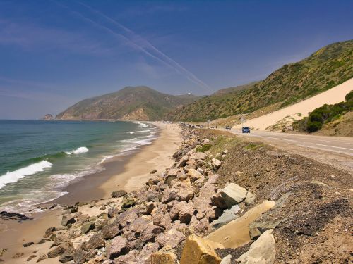 USA - Cafifornia - Road on the Pacific Coast