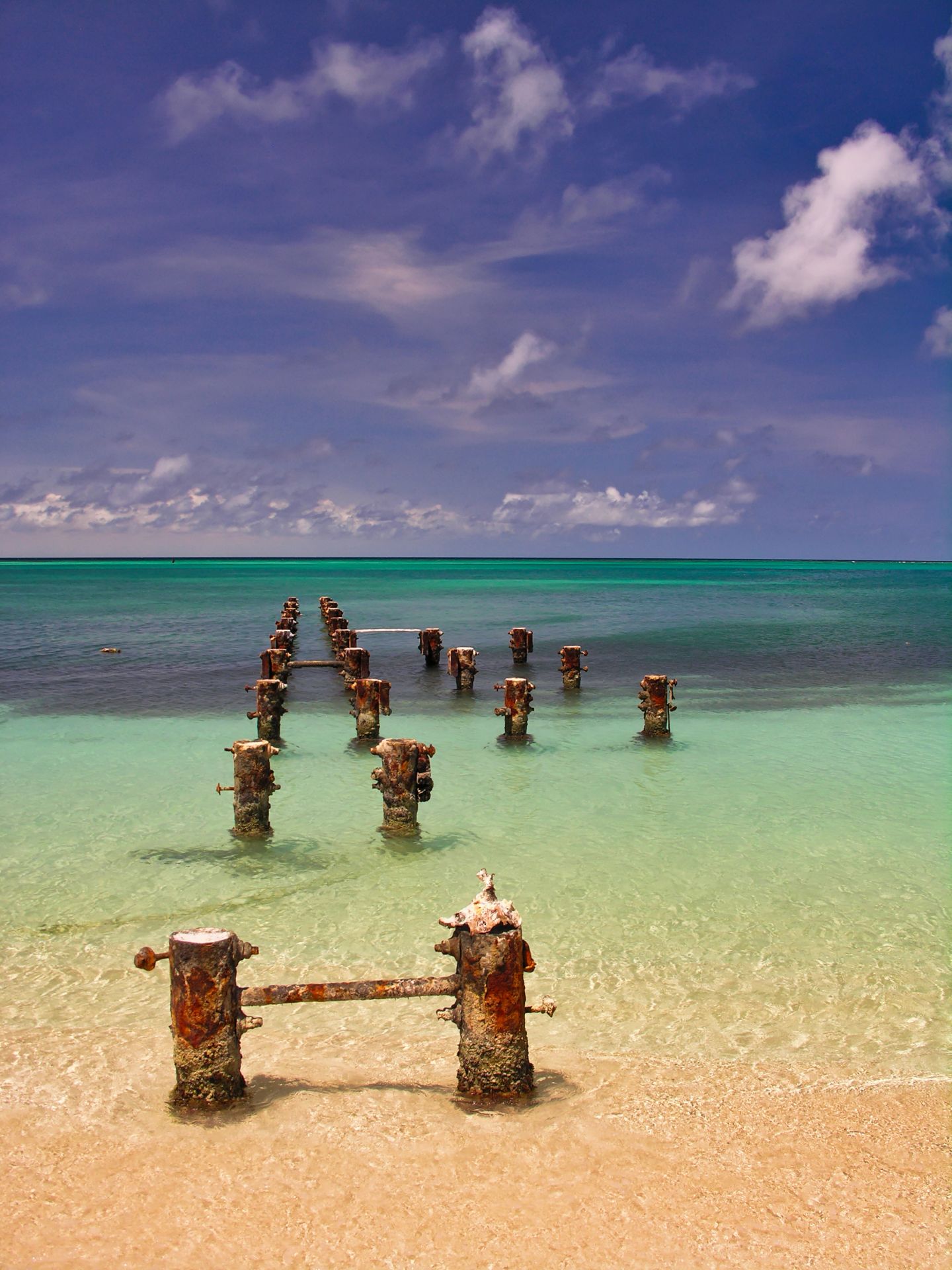 Aruba - Rodger's Beach with broken footbridge