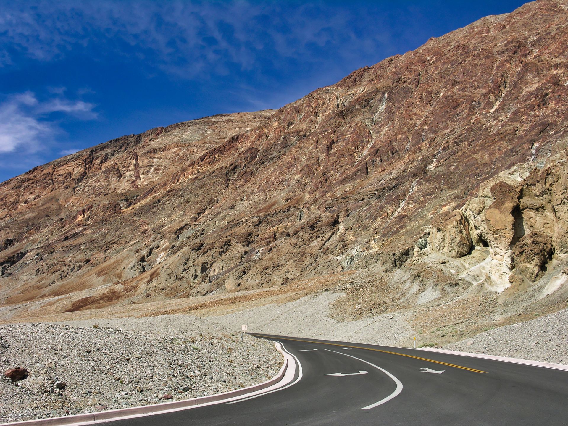 USA - Cafifornia - Death Valley National Park - Road trough Golden Canyon
